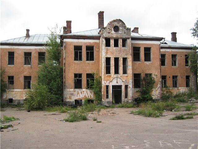Старый солдатский барак