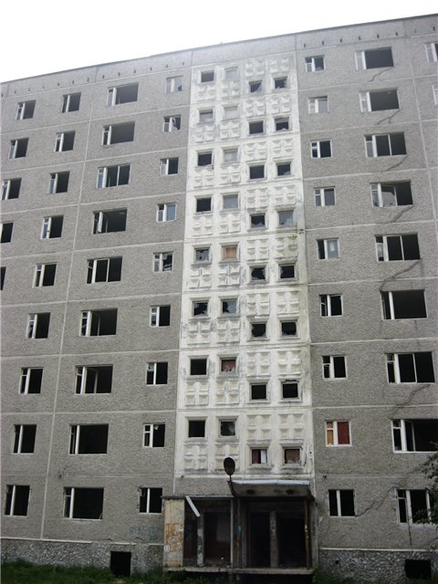 Заброшенная девятиэтажка в Екатеринбурге