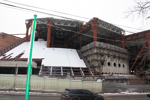 Недостроенный аквапарк(Москва)