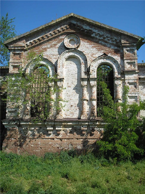 Заброшеная церковь в станице Григорополисской Ставропольского края