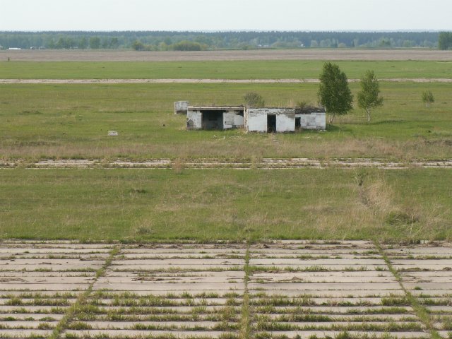 Заброшеный аэропорт учебного 44 авиационного полка Барнаульского ВВАУЛ