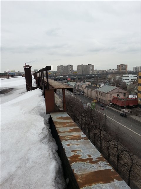 Один из ангаров завода "Серп и Молот"