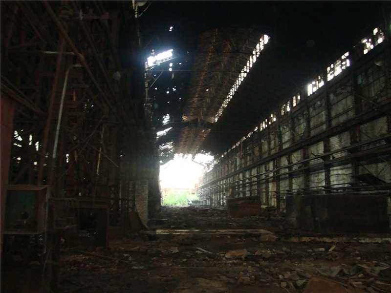 Цеха и убежище металлургического завода "Серп и Молот"