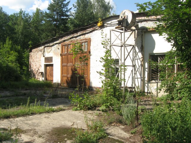 Заброшенный цех войсковой части