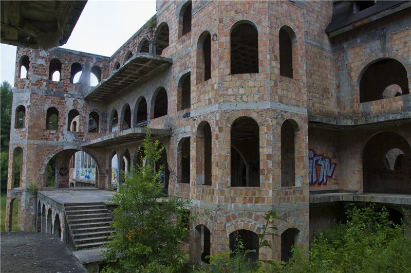 Замок в Лапалицах