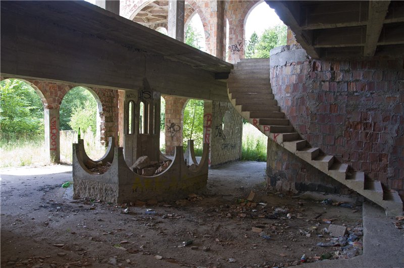 Замок в Лапалицах