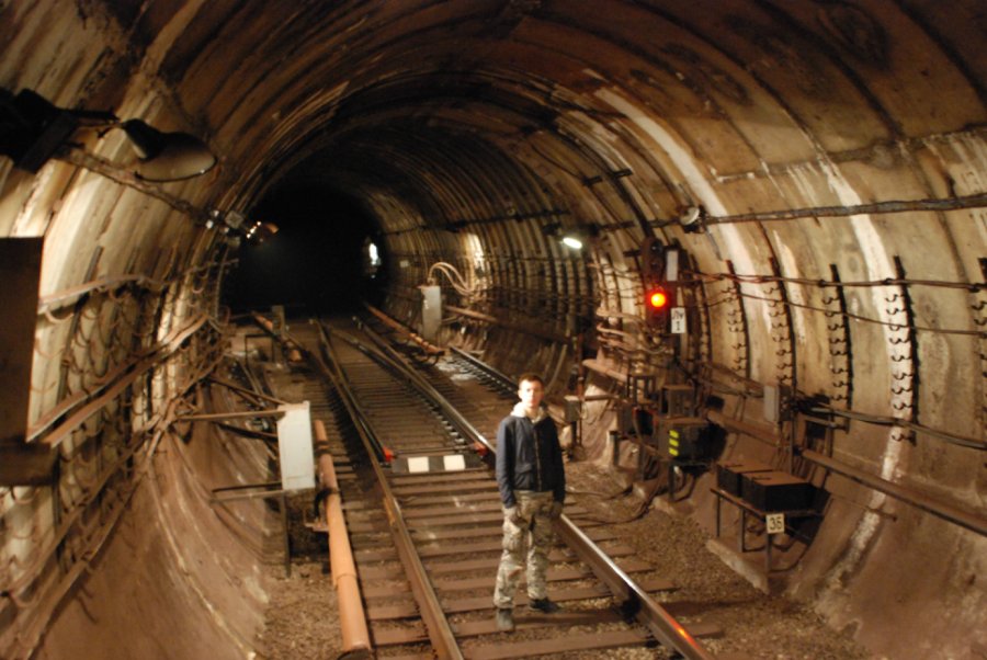Нерабочий тоннель Киевского метрополитена