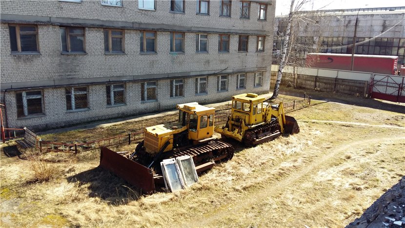 Наполовину заброшенный завод ЖБИ