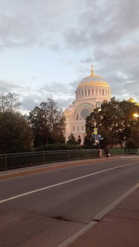 Заброшенный Петровский док в Кронштадте