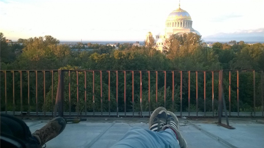 Заброшенный Петровский док в Кронштадте