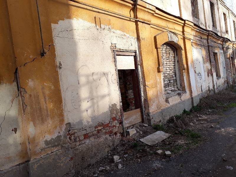 Заброшенное здание администрации города Ярославля