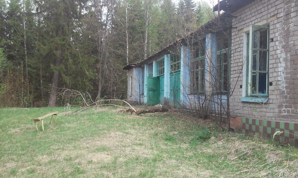 Заброшенный лагерь "Бережок"