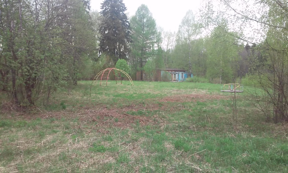 Заброшенный лагерь "Бережок"