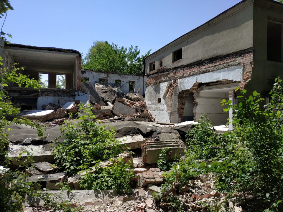 Руины бывшего пионерского лагеря &quot;Юный геолог&quot; 2019 г. Морская.